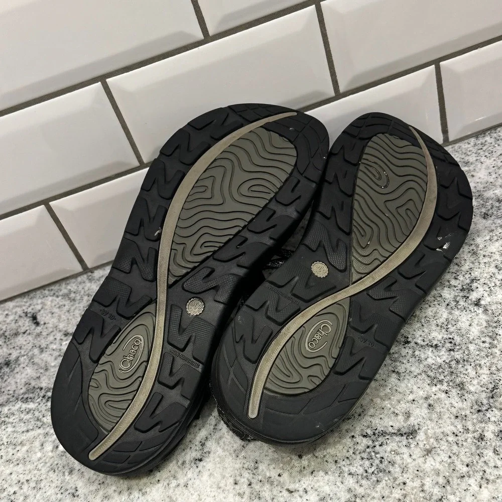 Chaco Womens 10 Z/Cloud X2‎ Sandals Black Strappy Toe Loop Hiking Gorpcore